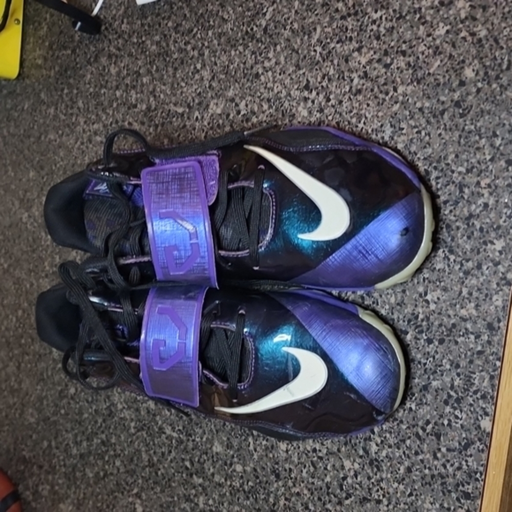 Nike Calvin Johnson training shoes - Picture 1 of 4